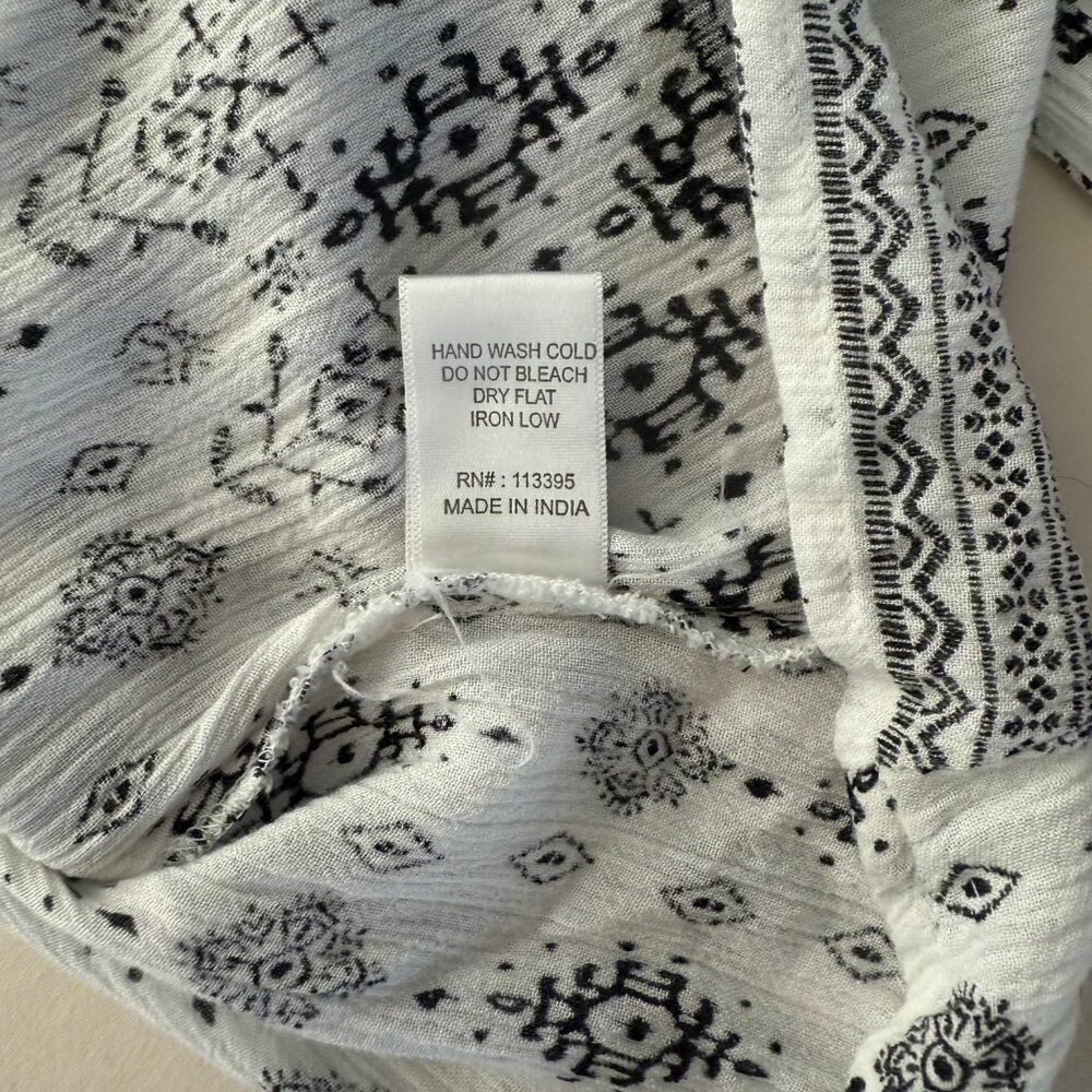 En Crème White Black Ikat Design Band Collar Hi-Low Hem Pocket Tunic Top Size M - Picture 7 of 10